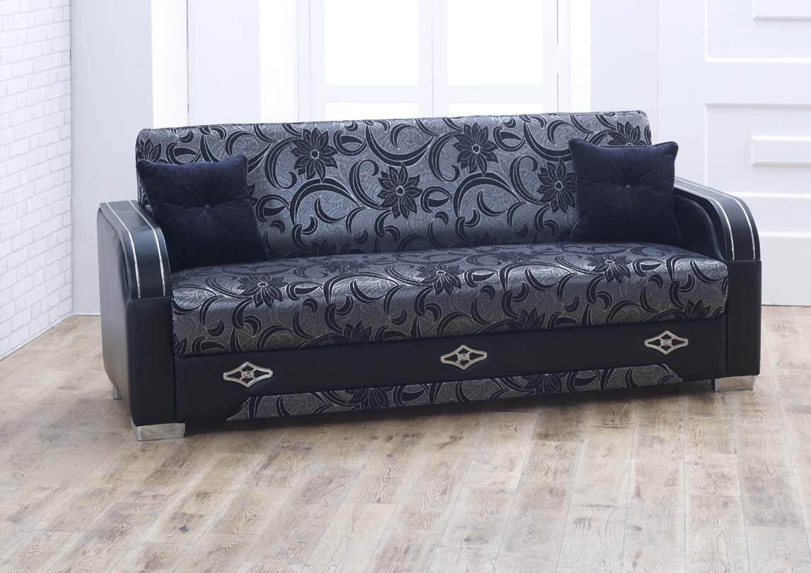 Gloria Settee